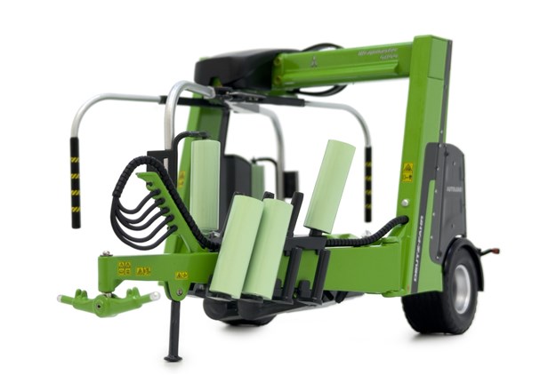 Immagine di Modellino in scala 1:32 DEUTZ-FAHR WRAPMASTER 4044